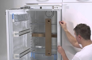 Установка встраиваемого холодильника в Краснообске